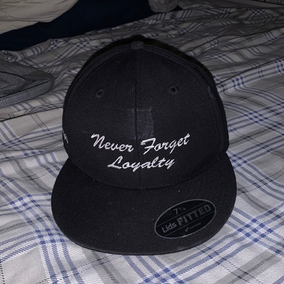 Lids Other - Black hat 🧢